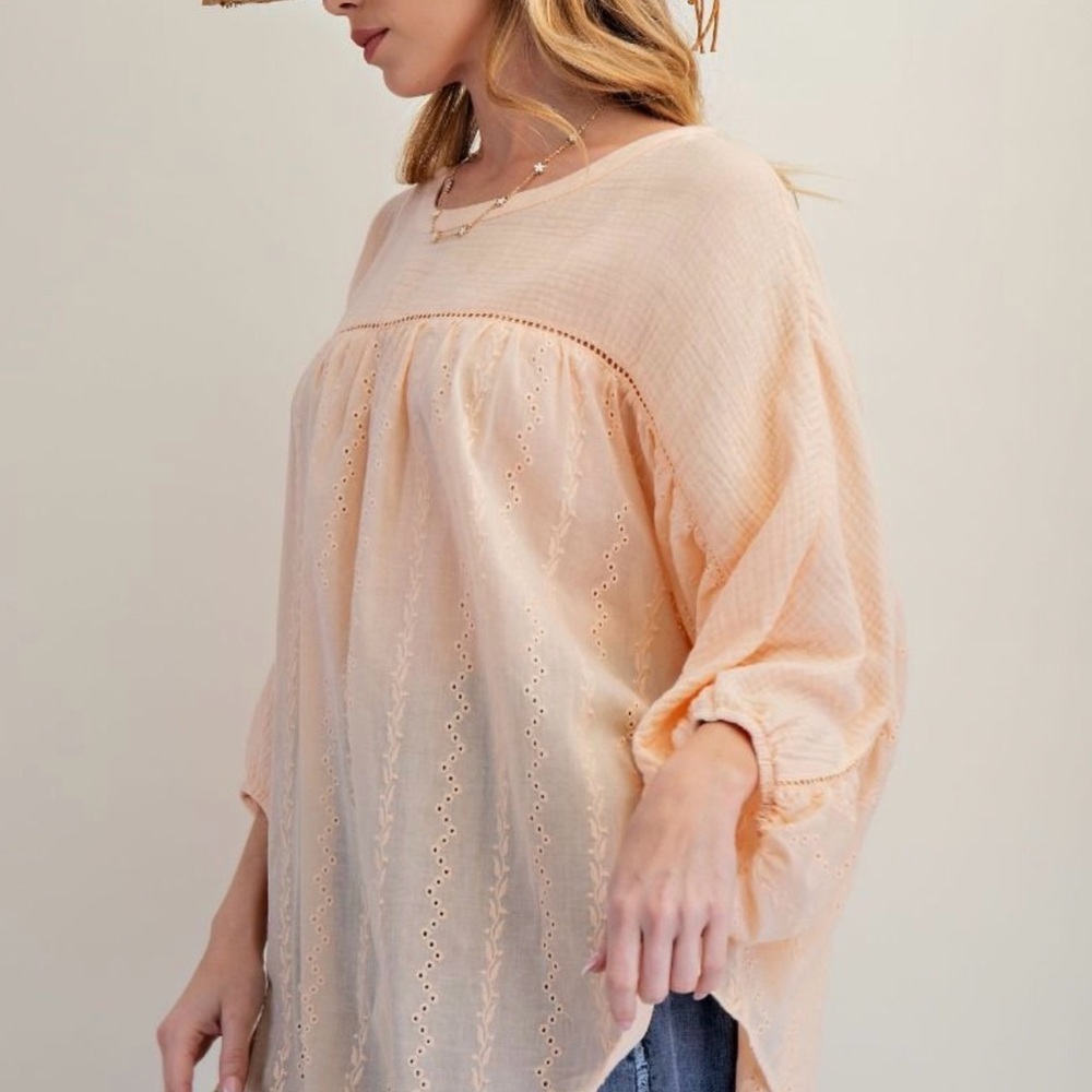 Easel Light Peach Eyelet Women's Blouse - Picture 6 of 6